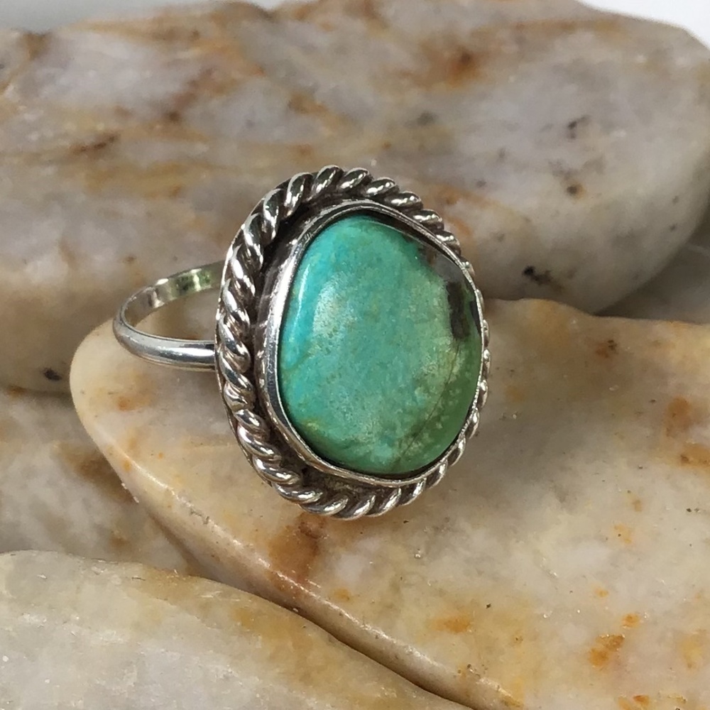 Ornate Turquoise & Sterling Silver Vintage Ring Size 4.75
